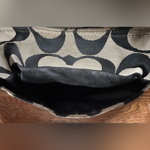 Coach Signature Vintage Black and Tan Leather Trim Crossbody Bag! #M1271-F17491. - Picture 14 of 16